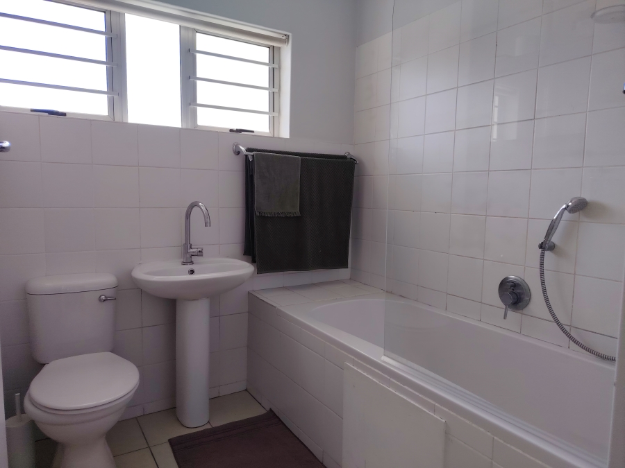 To Let 2 Bedroom Property for Rent in Strand North Western Cape